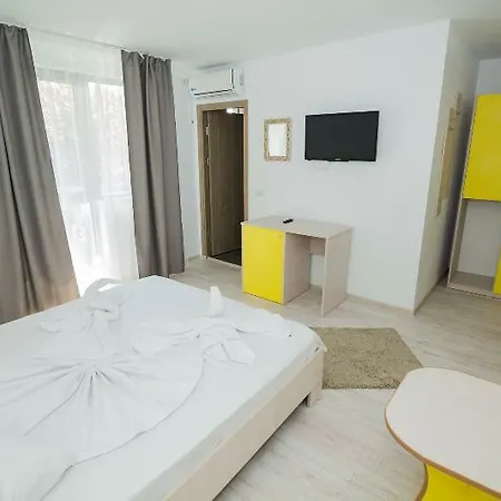 Glam Boutique Hotel 3*