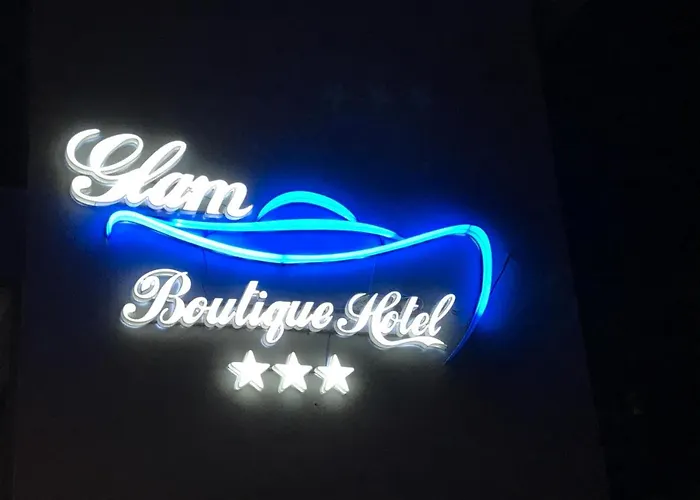 Отель Glam Boutique 3*